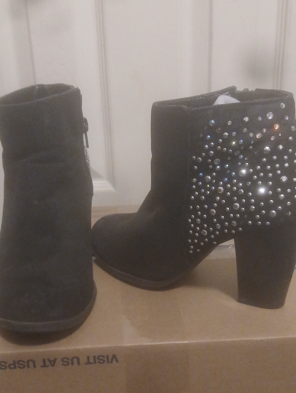 Black Women's Studded Ankle Boots - Fashion Heel